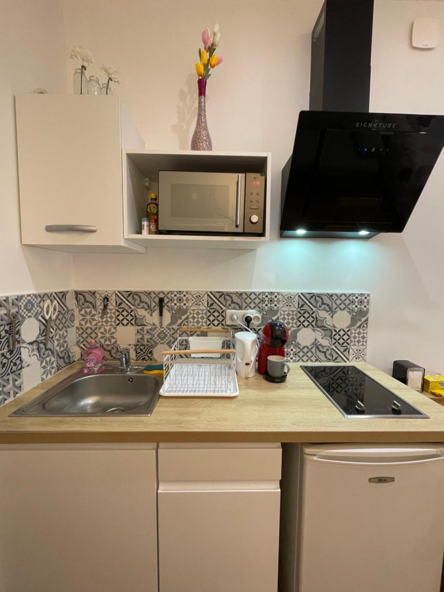 Chez Jean-yves Et Zoe - La Dolce - Au Calme, Tres Propre, Proche Parkings Apartment