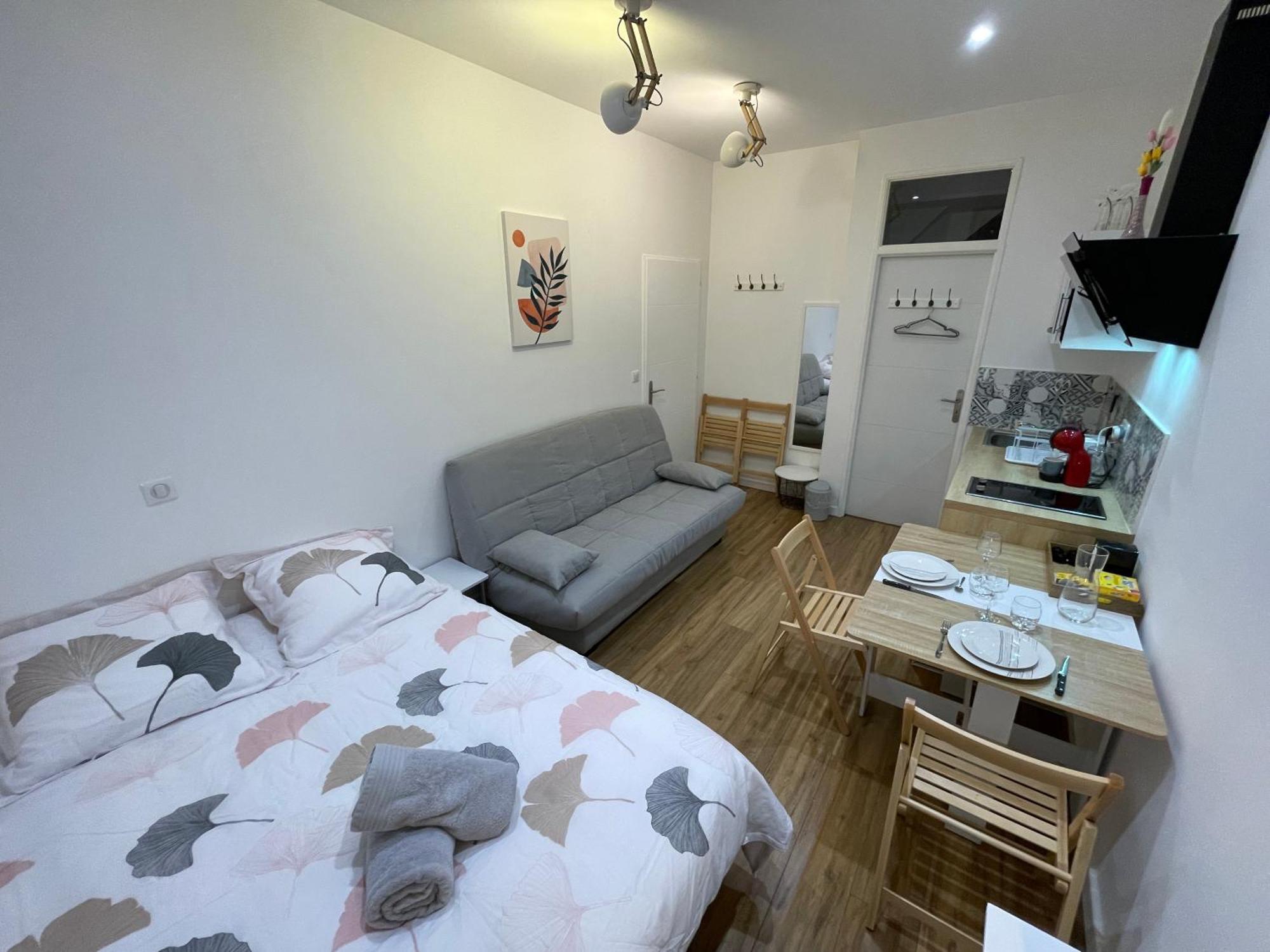 Chez Jean-yves Et Zoe - La Dolce - Au Calme, Tres Propre, Proche Parkings Apartment *
